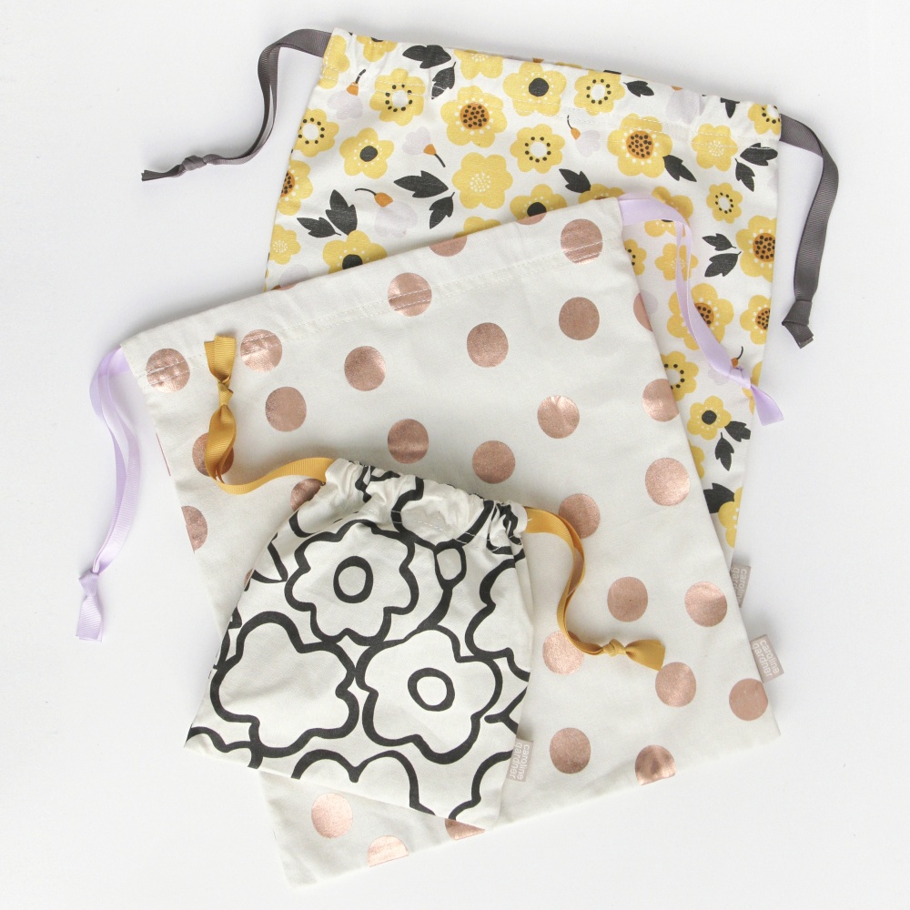 Set of 3 Travel Bags Doodle Floral Print By Caroline Gardner - Vibrant Home