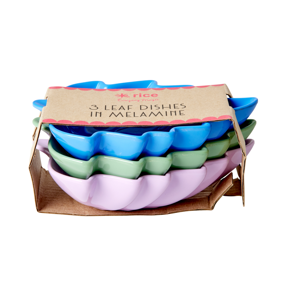 Colourful melamine Cups, plate and bowls by Rice DK. Perfect for a