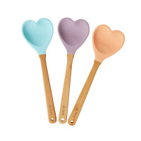 https://www.vibranthome.co.uk/user/products/thumbnails/Heart-Shaped-Kitchen-Spoon-Rice-DK-KISPA-AW21HEAXC_1_1024.png